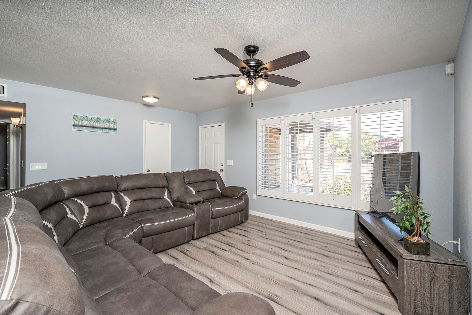 951 W La Jolla Dr Tempe, AZ 85282 photo 4