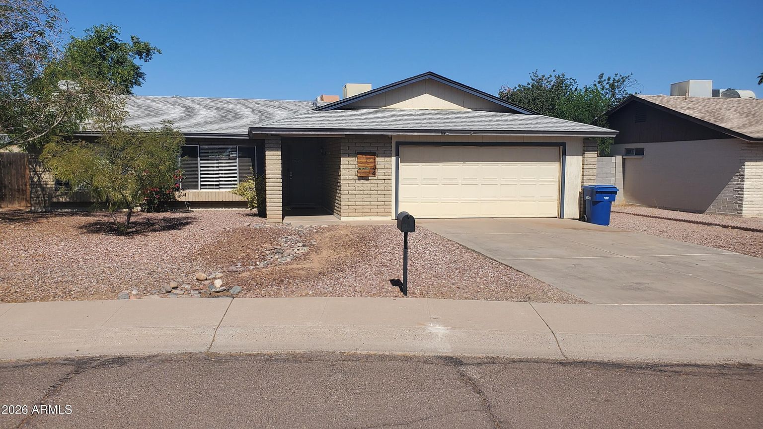 1134 W HERMOSA Drive photo 2