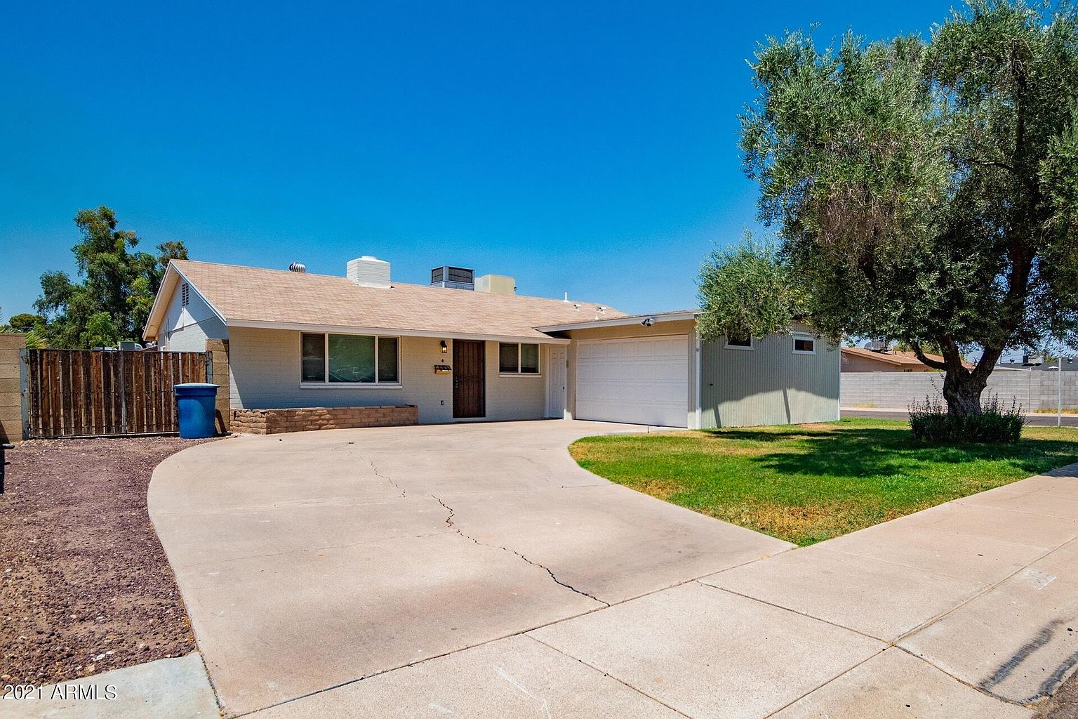1608 W Inverness Dr Tempe, AZ 85282 photo 3