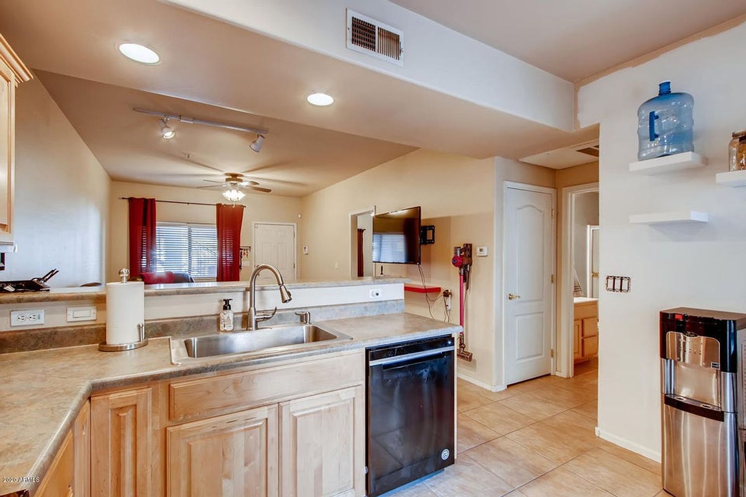 510 W University Dr photo 5