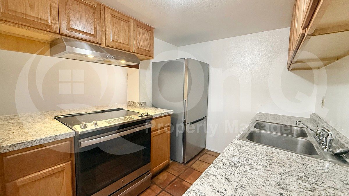 4604 E Riverside St photo 5