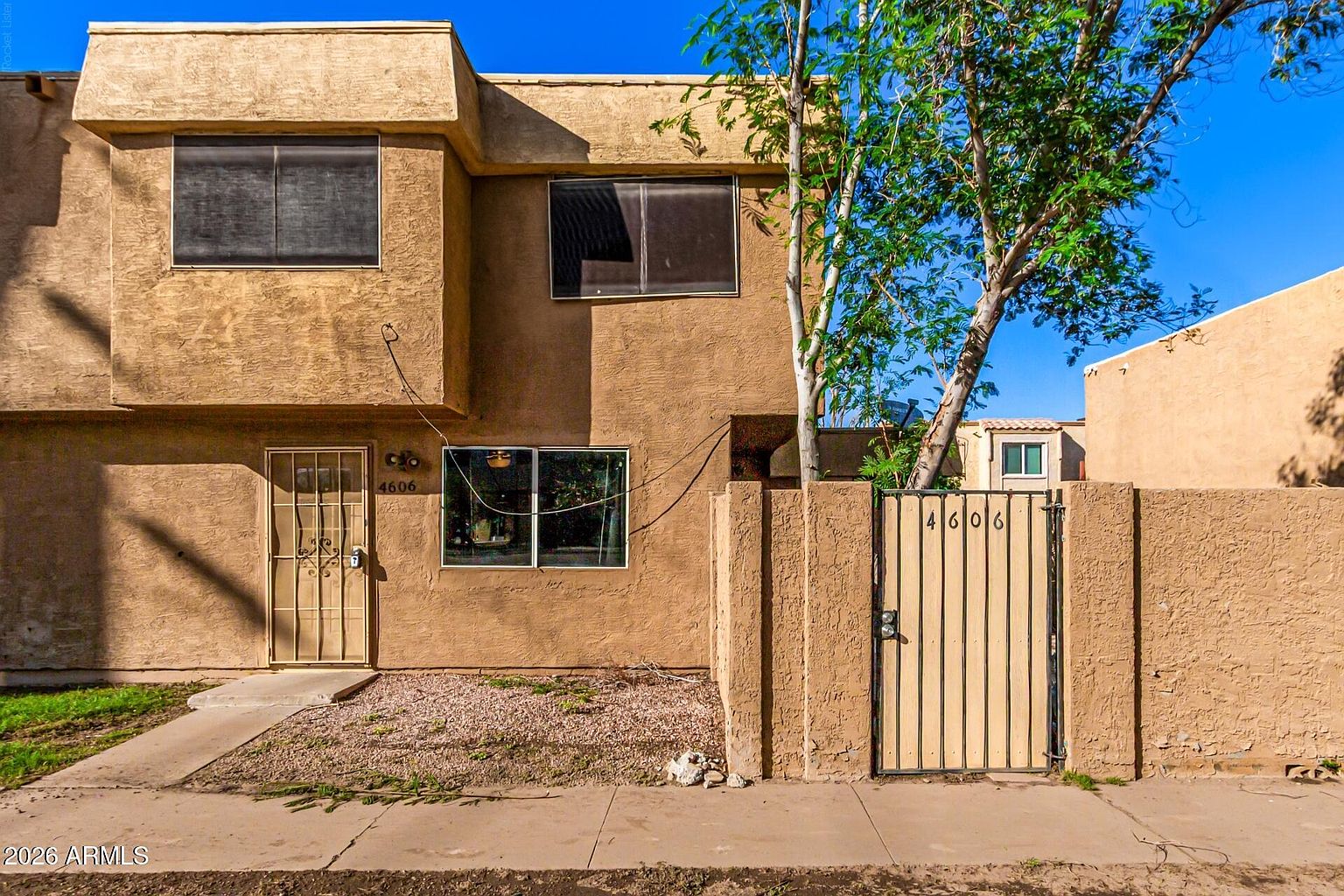 4606 E Broadway Rd