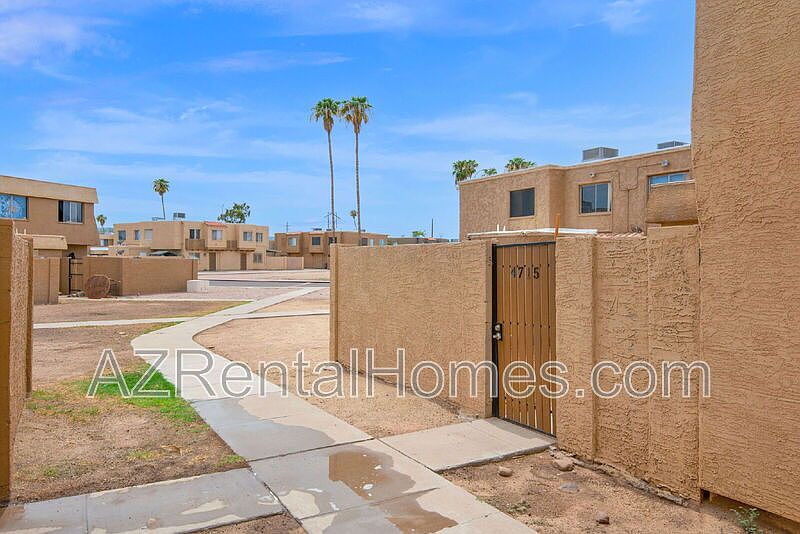 4715 E Jones Ave photo 3