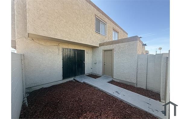 4004 S 45th St photo 4