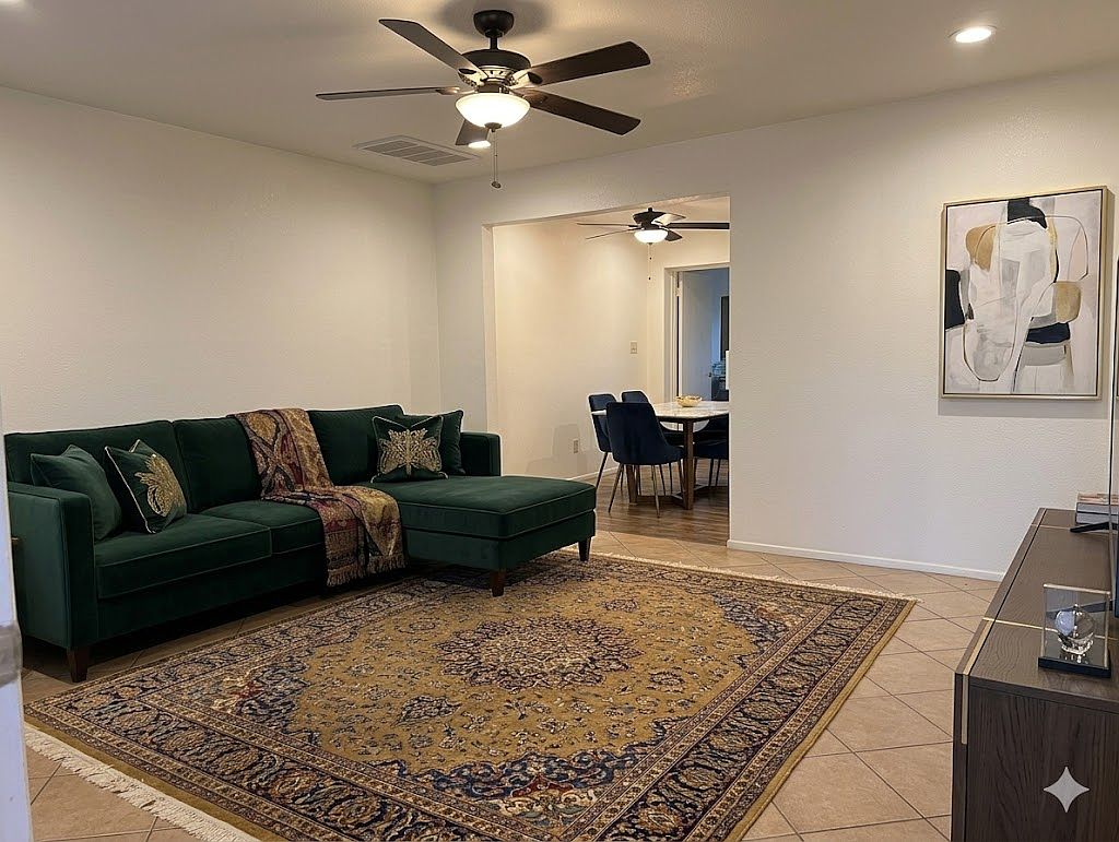 715 W 18th St Tempe, AZ 85281 photo 2