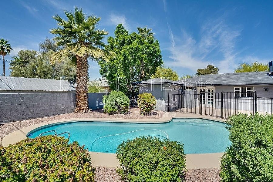 543 W 19th St Tempe, AZ 85281 photo 2