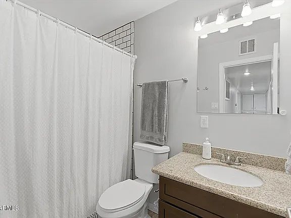 812 W Parkway Blvd photo 4