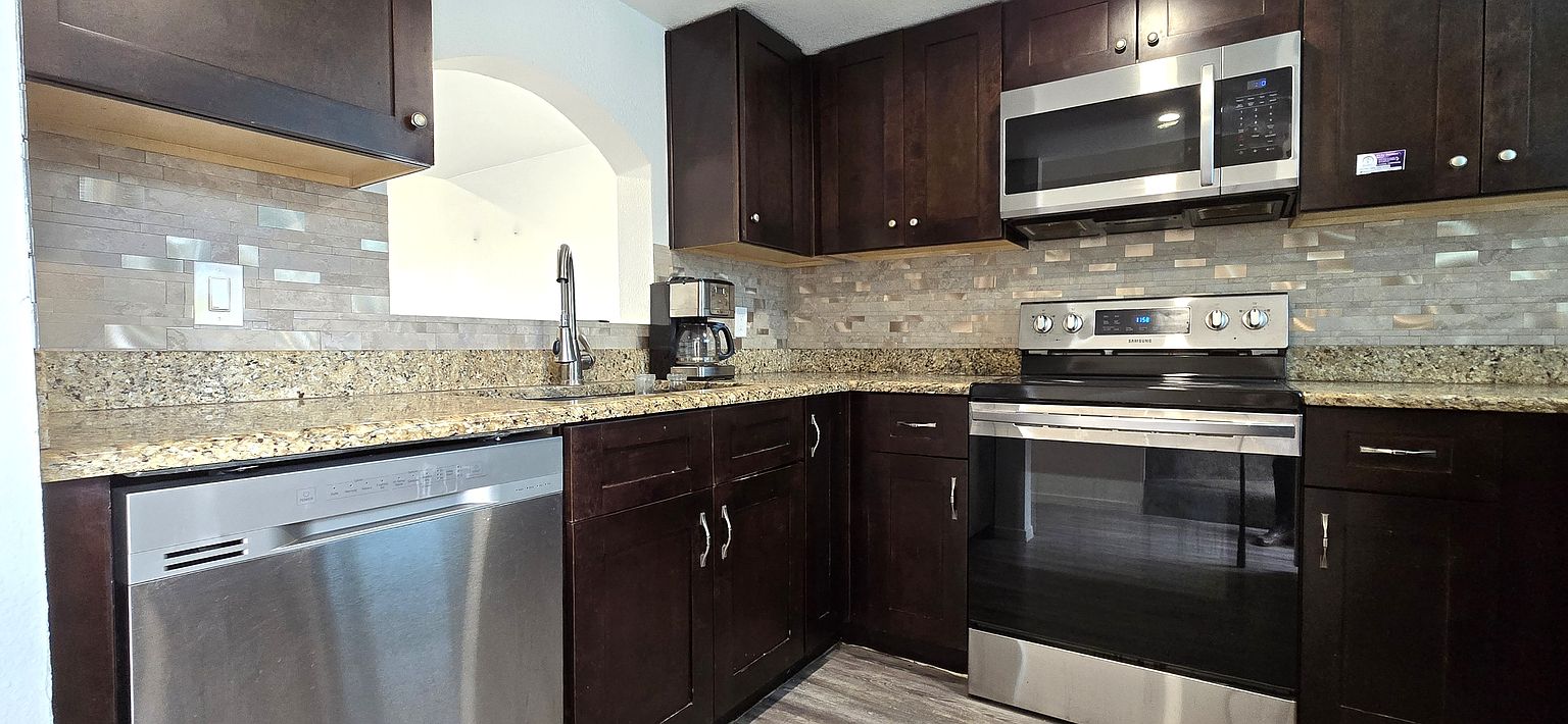 1325 S Judd St Tempe, AZ 85281 photo 4
