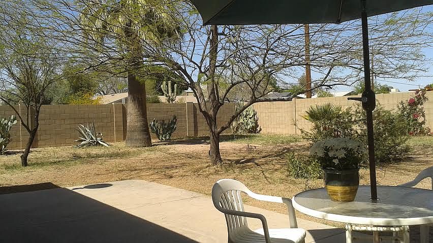 836 W Howe St photo 3