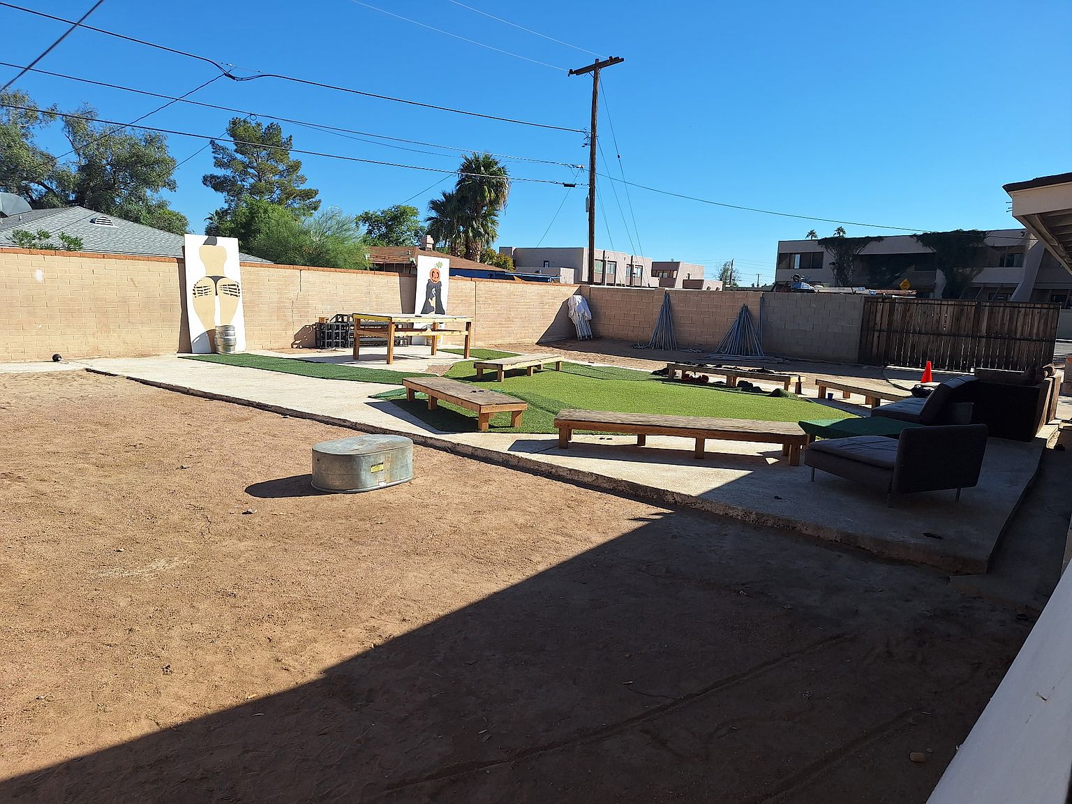 1233 S Hardy Dr photo 2
