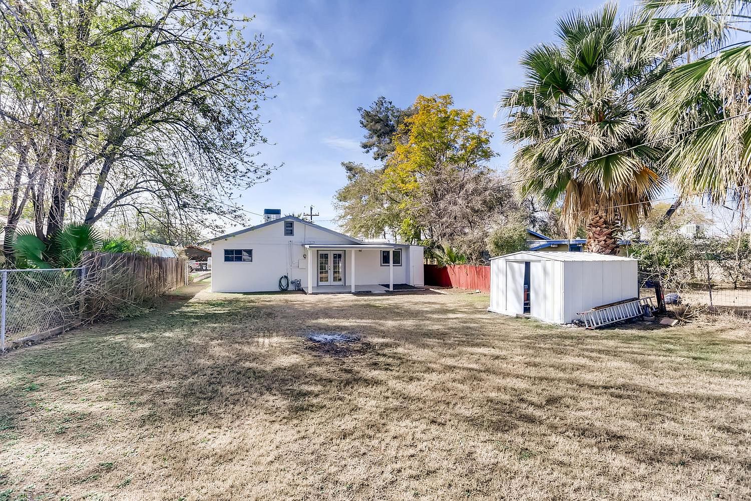 1215 S Judd St photo 4