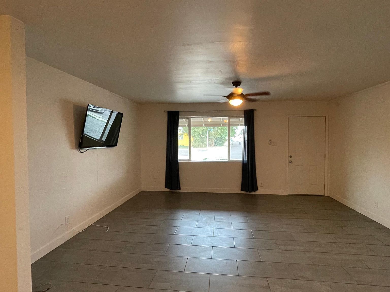 1730 S Parkside Dr Tempe, AZ 85281 photo 2