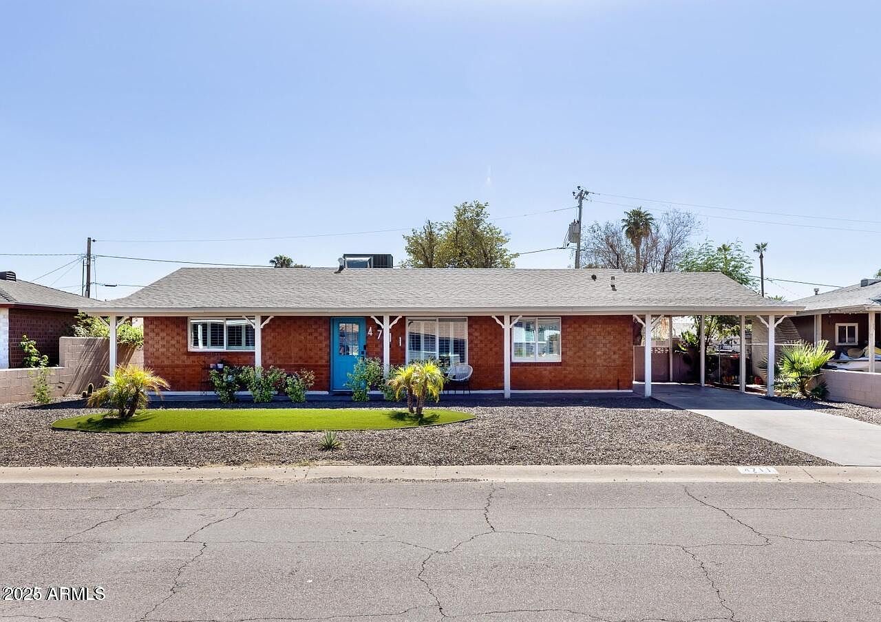 4711 E Fillmore St Phoenix, AZ 85008 photo 2