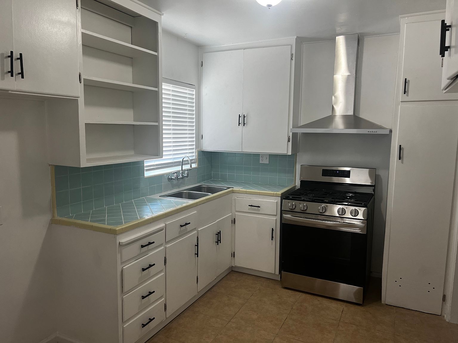 4343 E Wilshire Dr photo 3