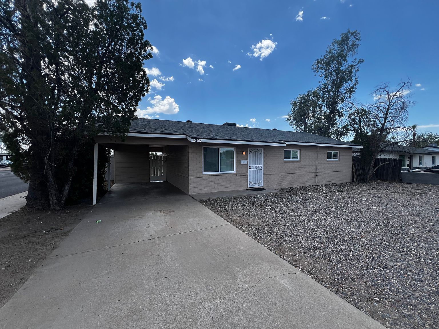 4343 E Wilshire Dr photo 2