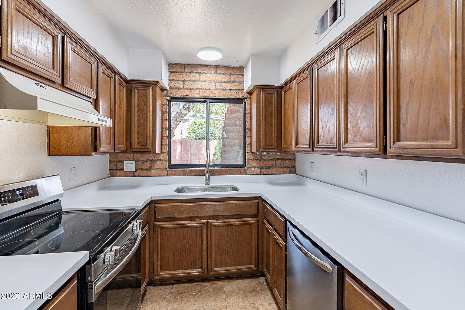 4413 E Hubbell St photo 5