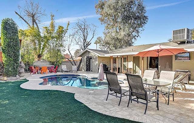 3909 E Whitton Ave Phoenix, AZ 85018 photo 3