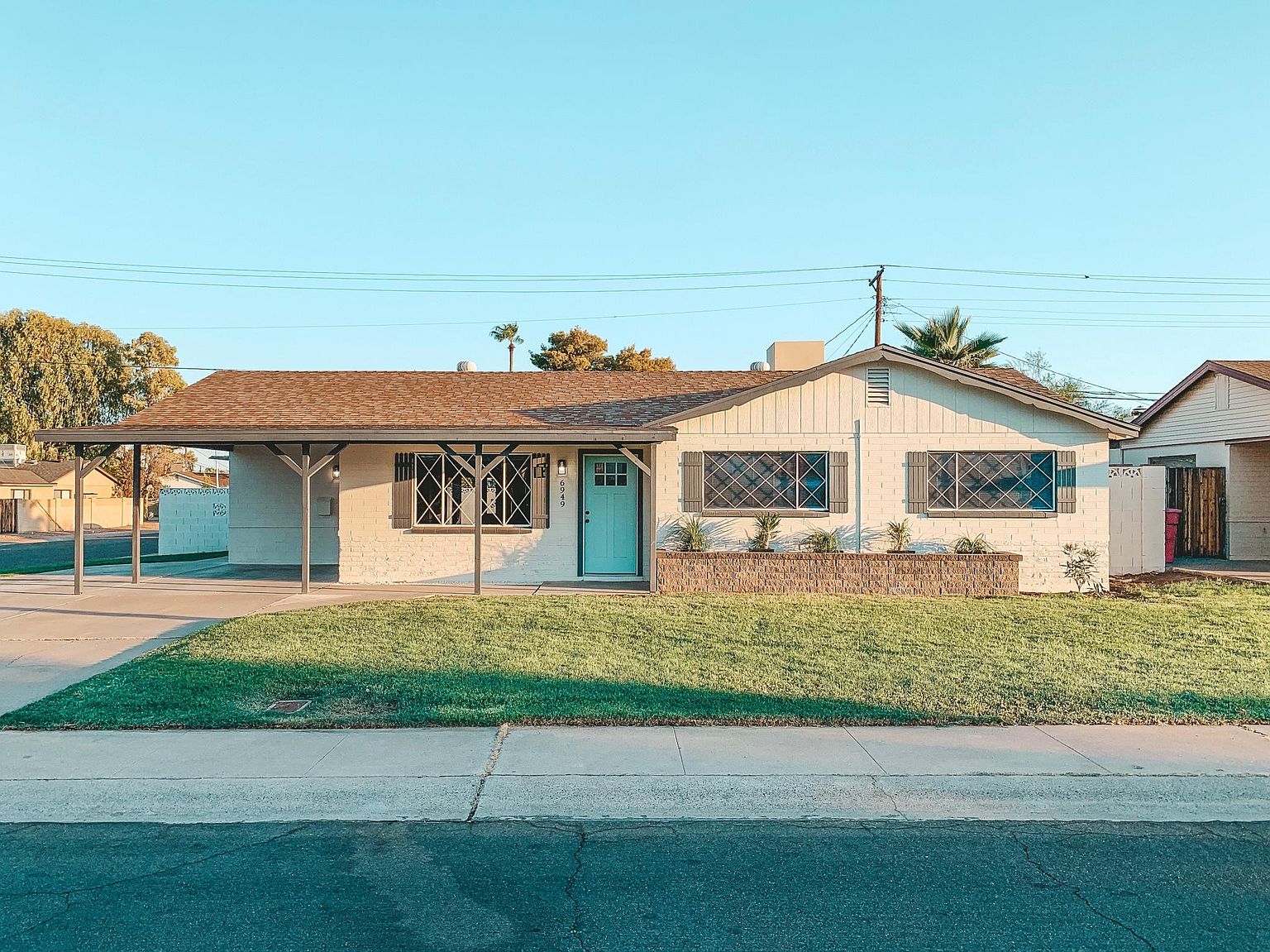 6949 E Loma Land Dr photo 2