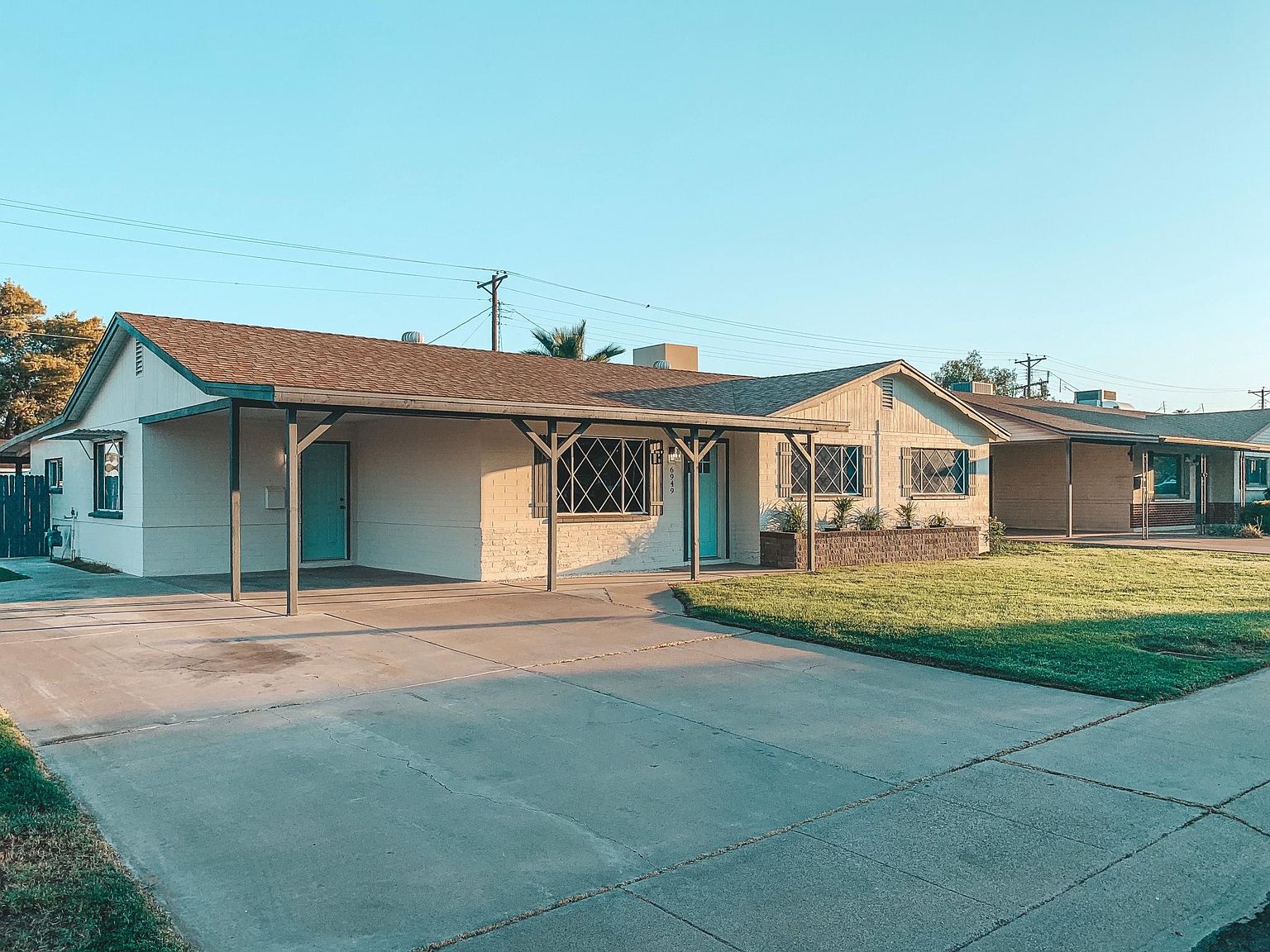 6949 E Loma Land Dr photo 3