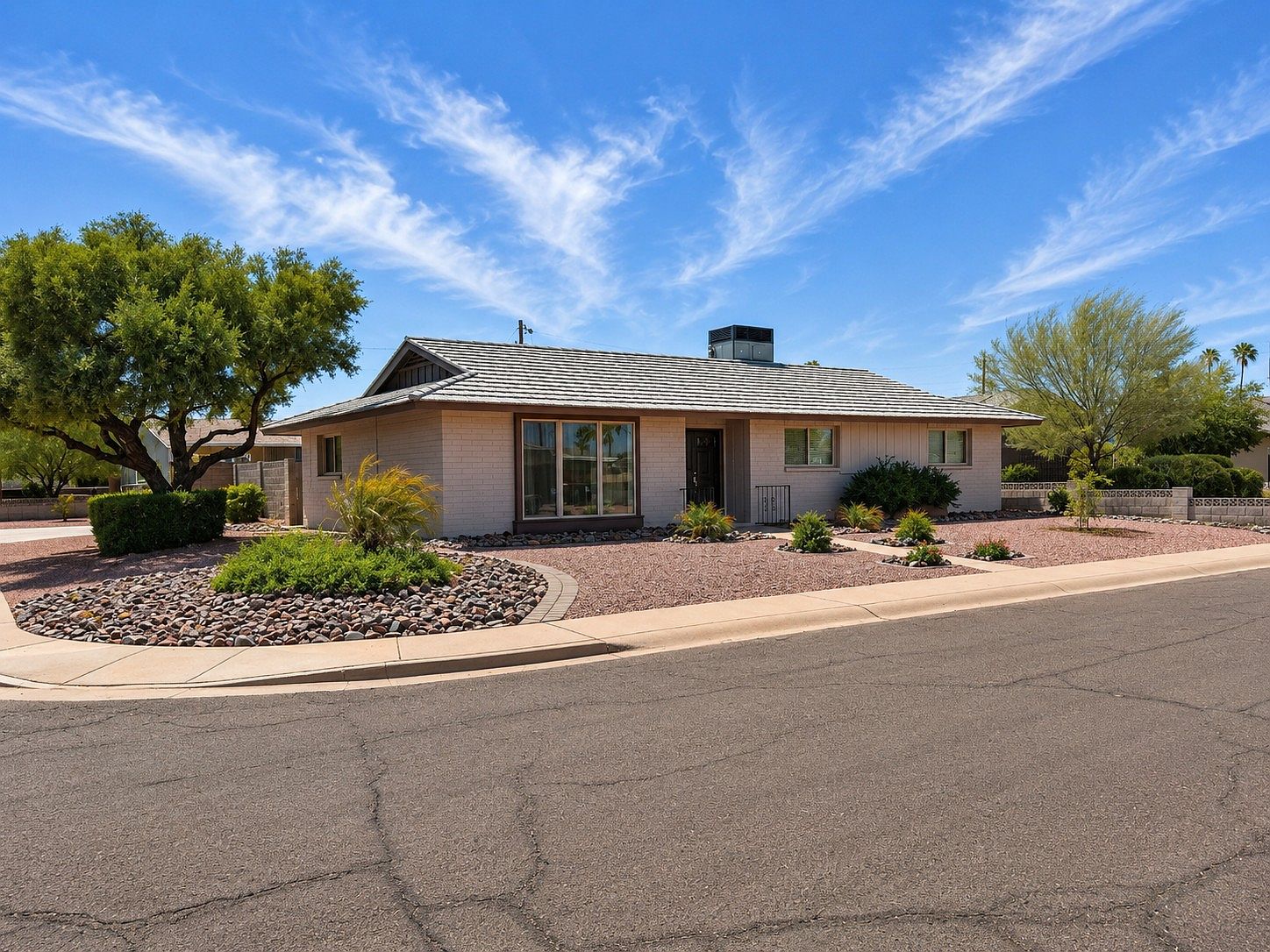 6522 E Palm Ln photo 4