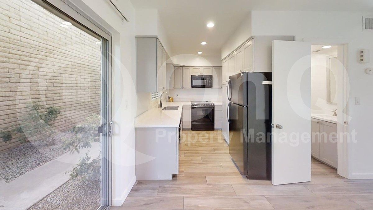 6925 E 4th St Scottsdale, AZ 85251 photo 5