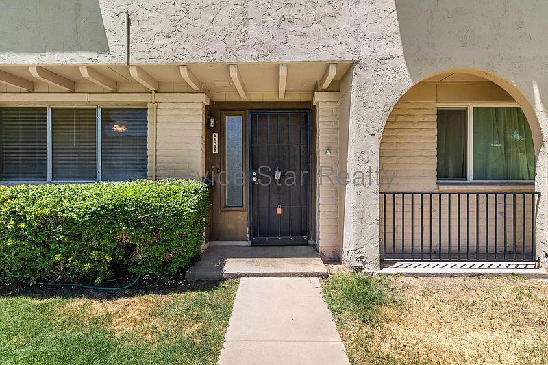 6837 E Osborn Rd Scottsdale, AZ 85251 photo 3