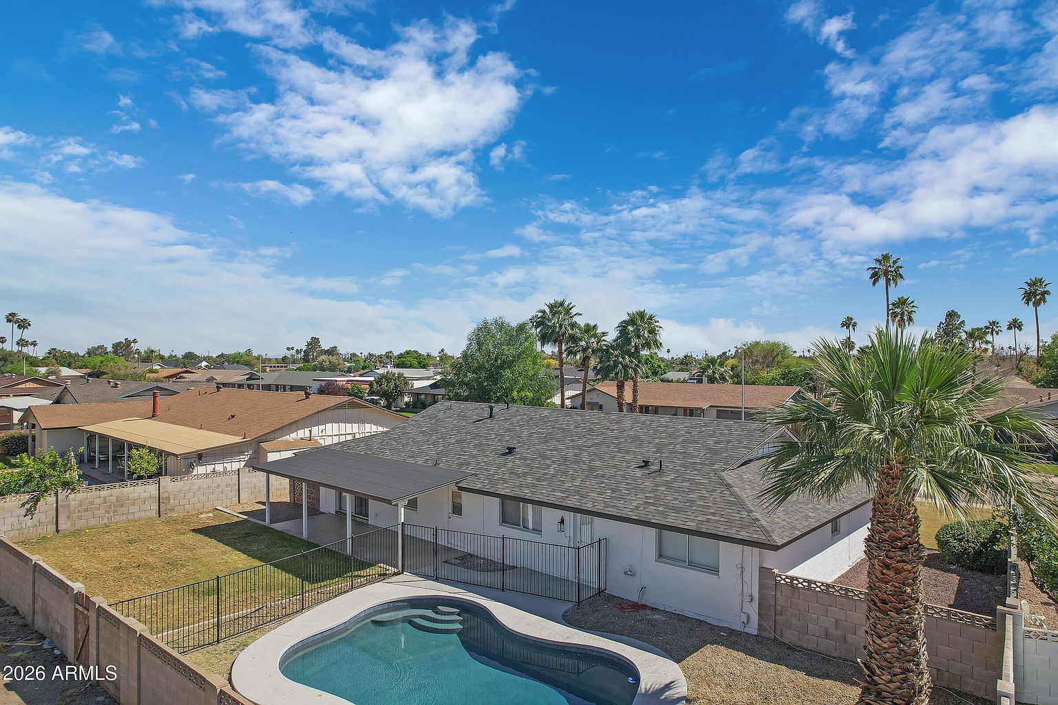 8426 E Monterey Way Scottsdale, AZ 85251 photo 2