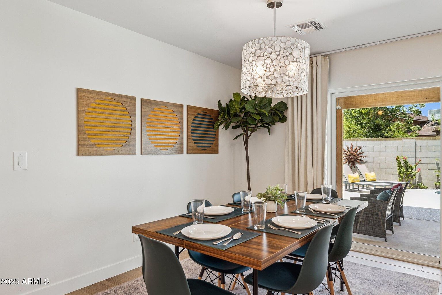 8626 E Clarendon Ave Scottsdale, AZ 85251 photo 5