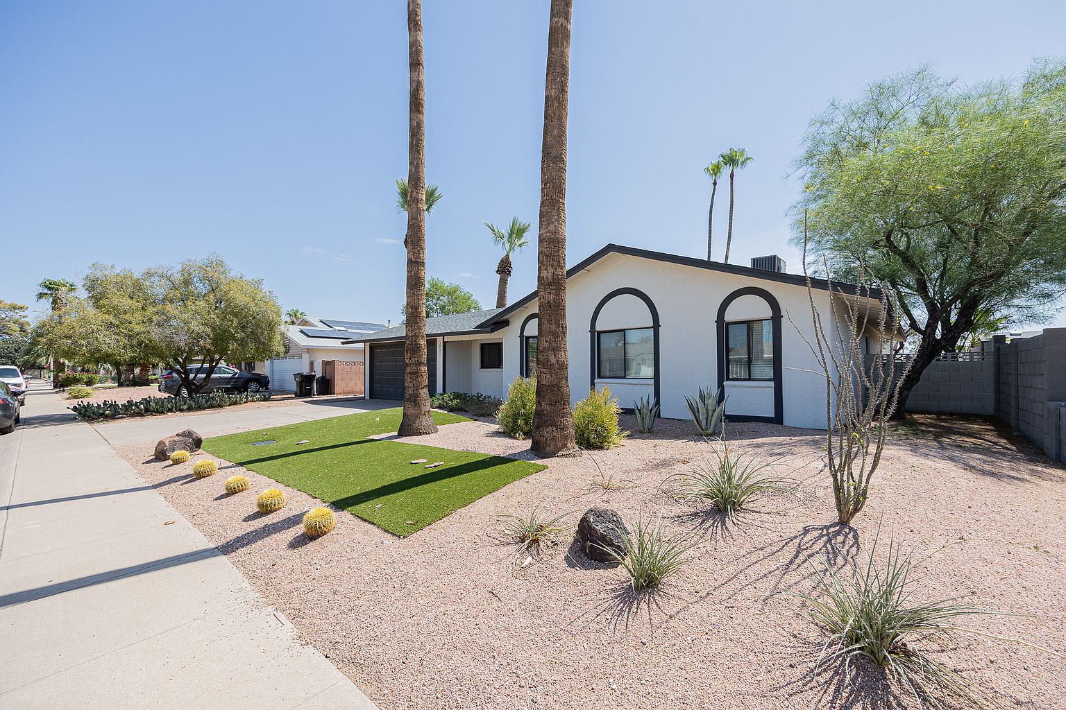 3931 N 86th St Scottsdale, AZ 85251 photo 2