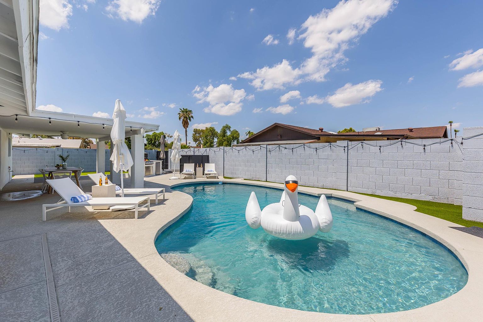 8702 E Clarendon Ave Scottsdale, AZ 85251 photo 2