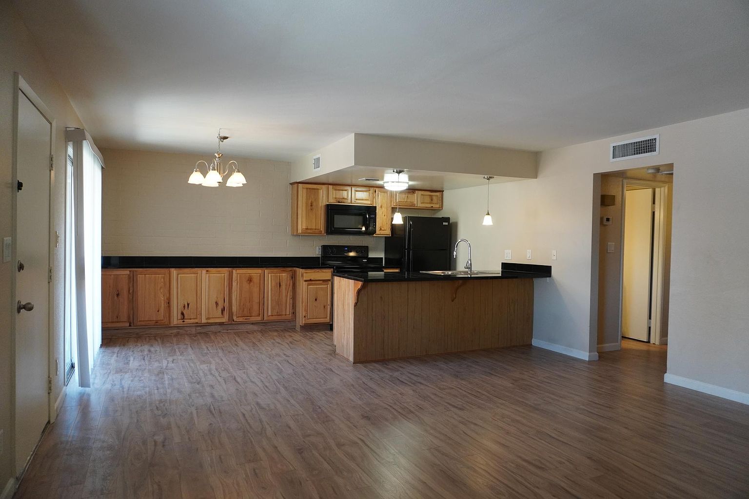 1137 N Granite Reef Rd photo 3