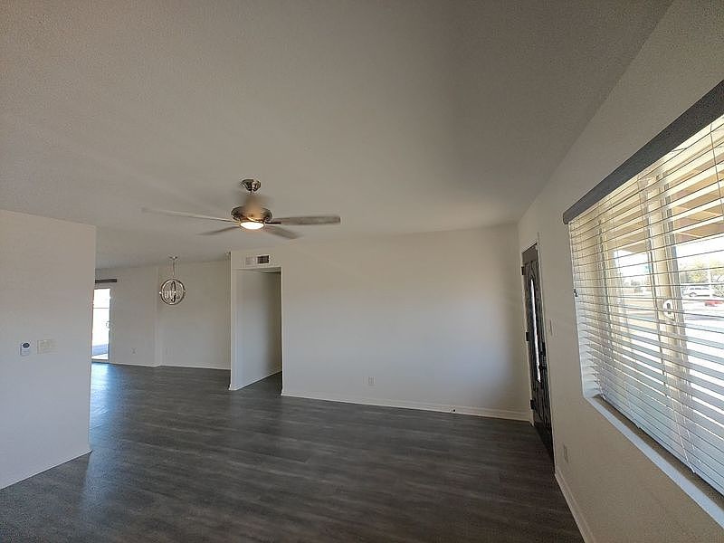 7852 E Monte Vista Rd photo 4