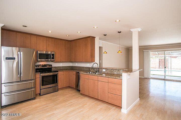 7326 E Vernon Ave photo 2