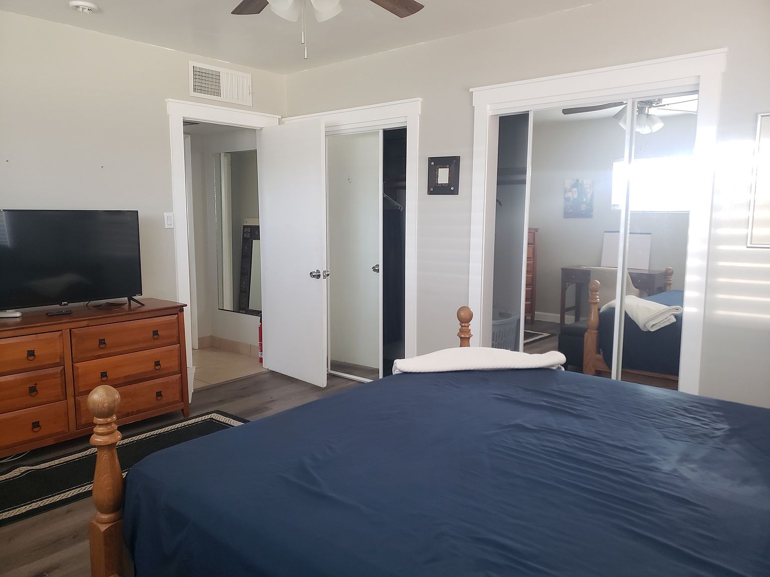 8237 E Lewis Ave photo 4