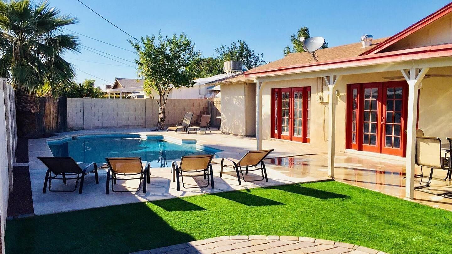 8447 E SHERIDAN Street photo 3