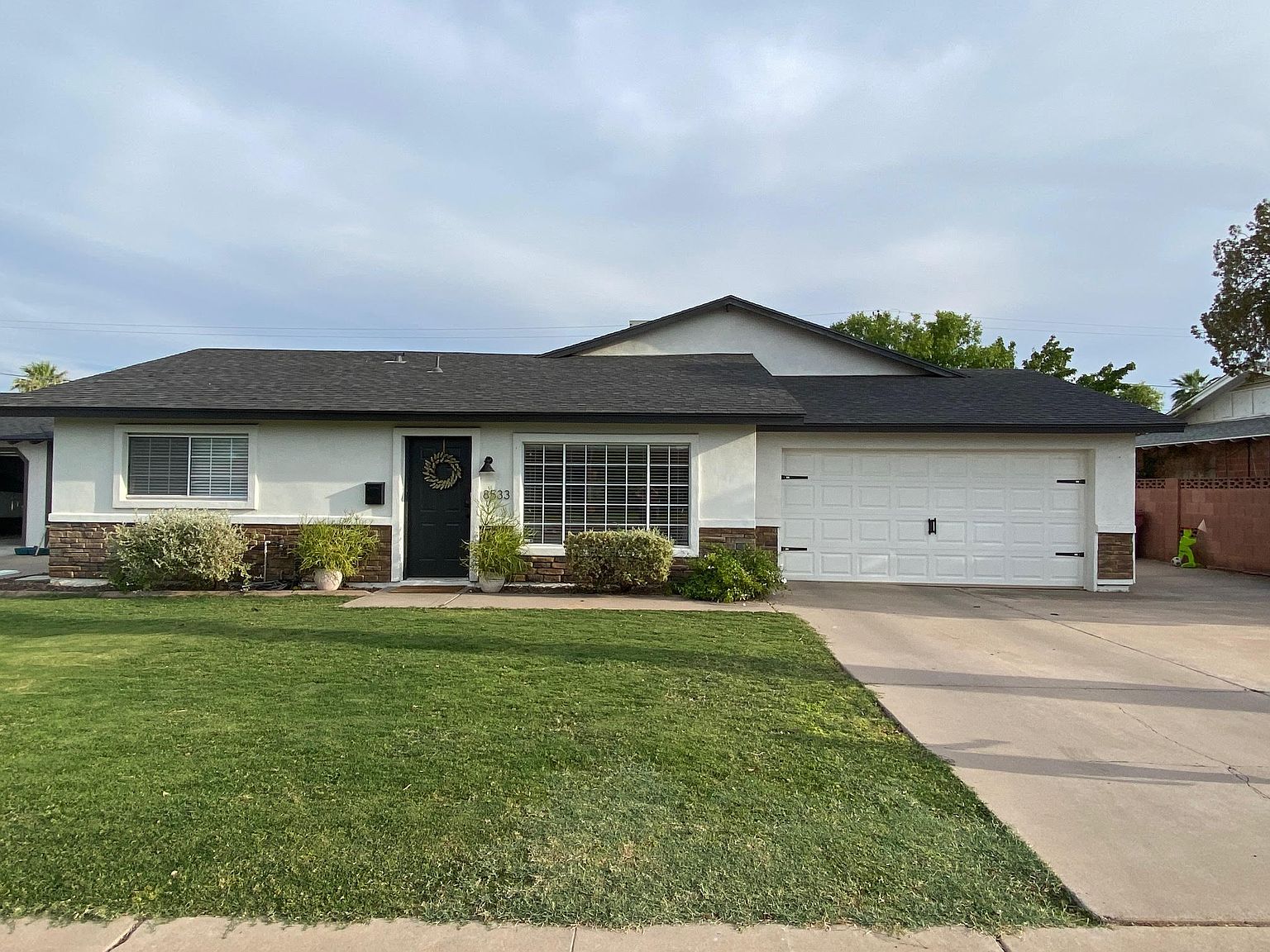 8533 E Vernon Ave photo 2