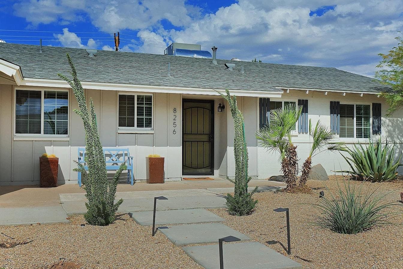 8256 E Monte Vista Rd photo 3