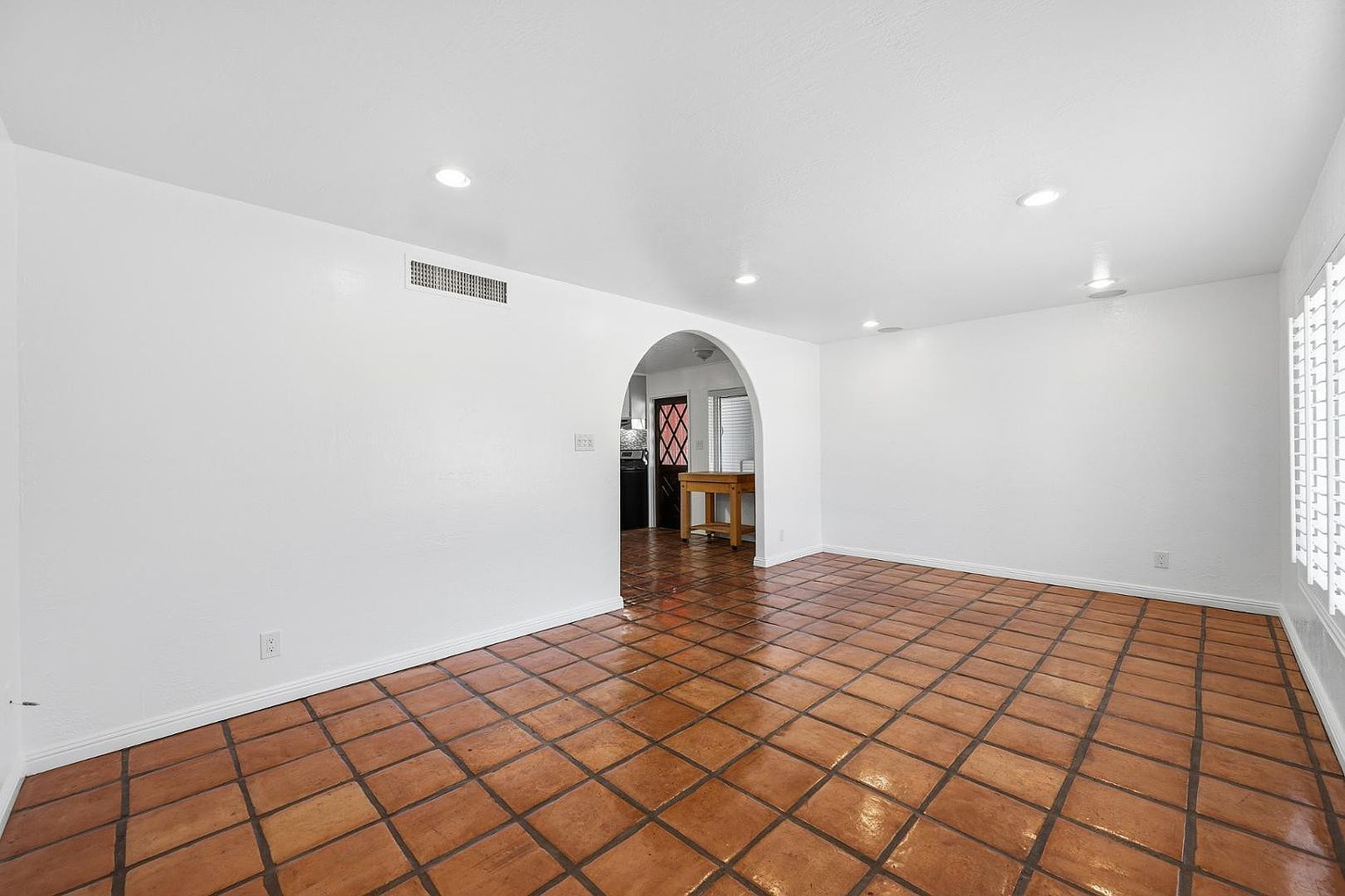 8639 E Virginia Ave Scottsdale, AZ 85257 photo 4