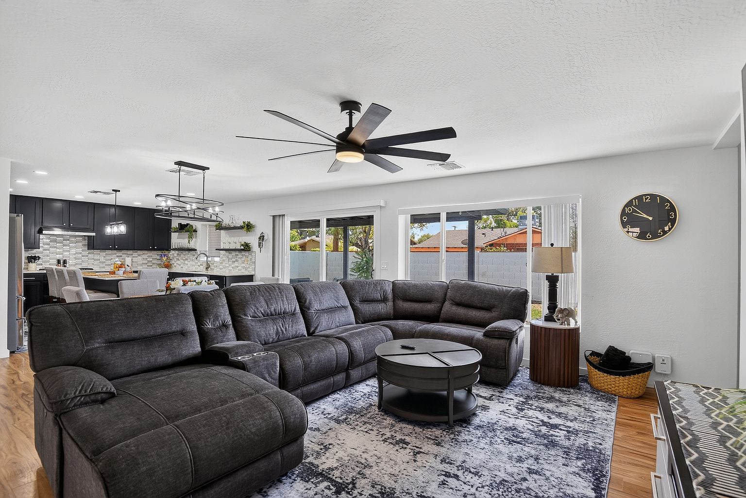 8621 E Virginia Ave photo 3
