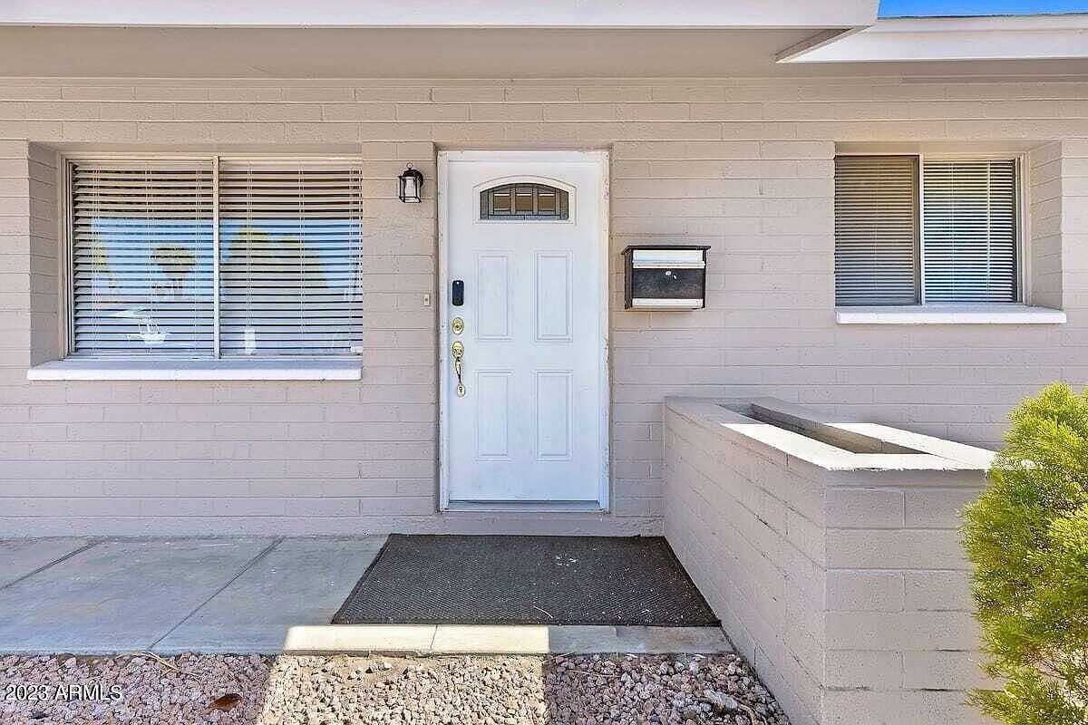 945 E Lilac Dr Tempe, AZ 85281 photo 5