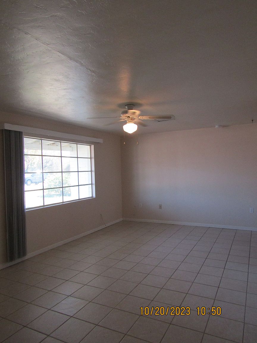 910 S Una Ave Tempe, AZ 85281 photo 5