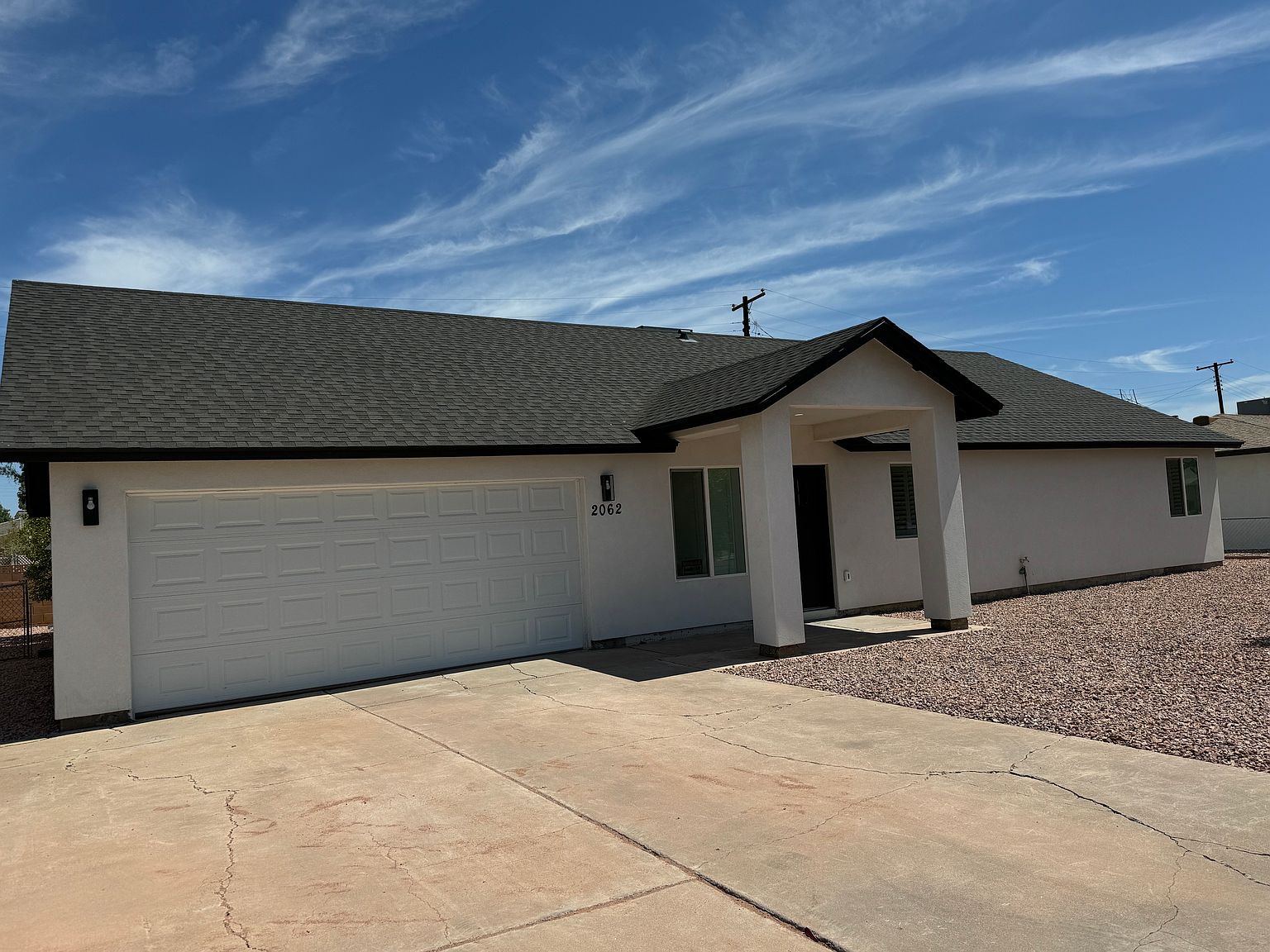 2062 E Orange St photo 2