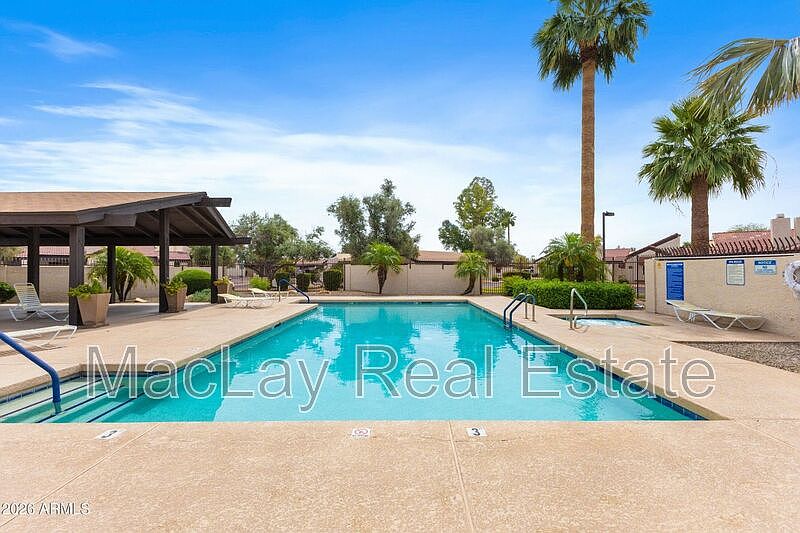 2118 E Center Ln Tempe, AZ 85281 photo 3