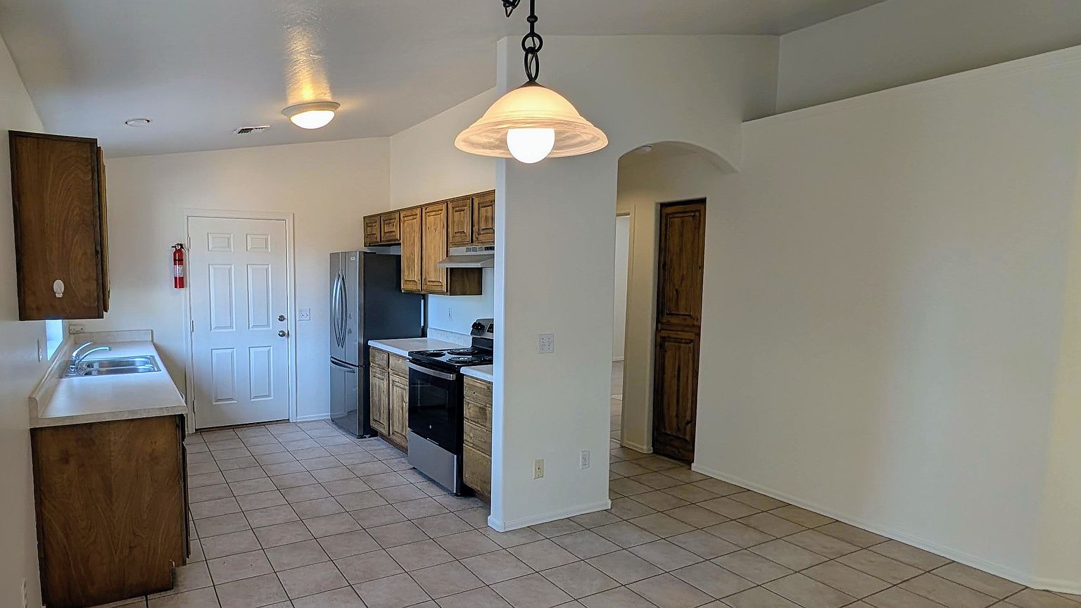 2021 E Orange St photo 5