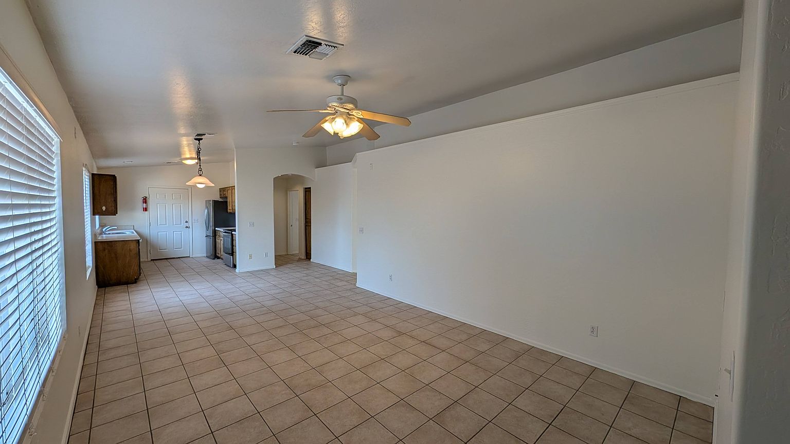 2021 E Orange St photo 3