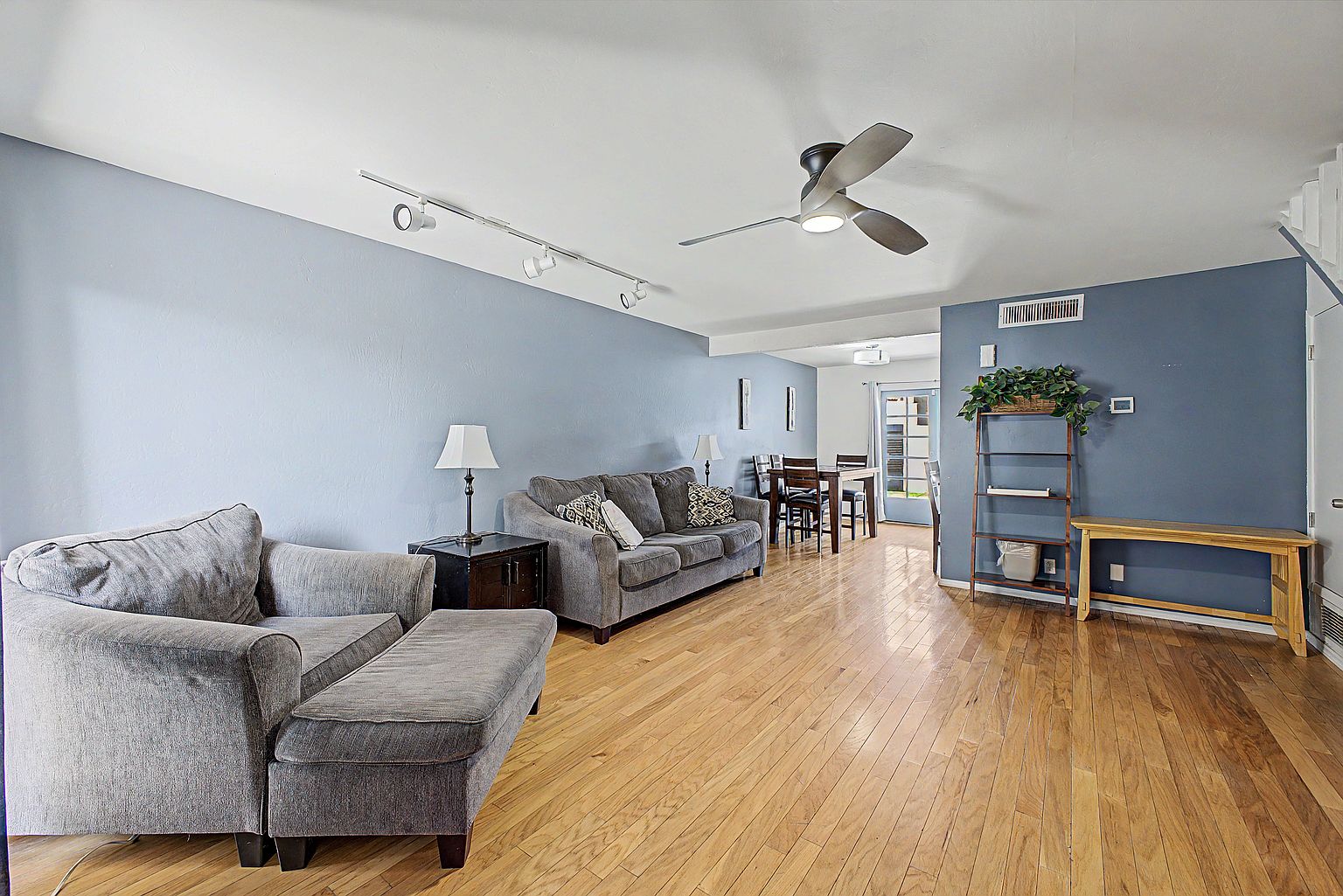 2122 E Margarita Dr photo 3