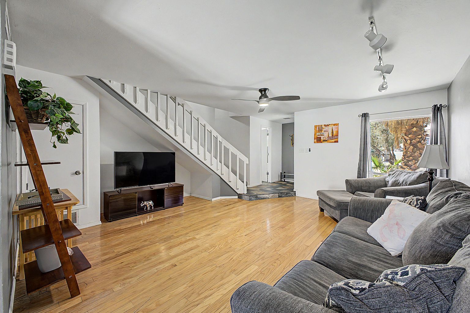 2122 E Margarita Dr photo 4