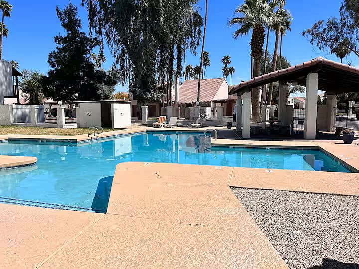 2122 E Margarita Dr photo 2