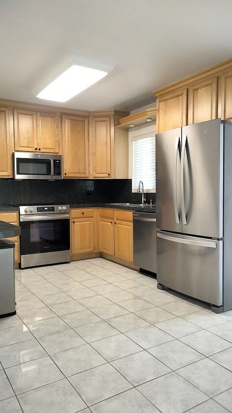 1632 E Williams St photo 3