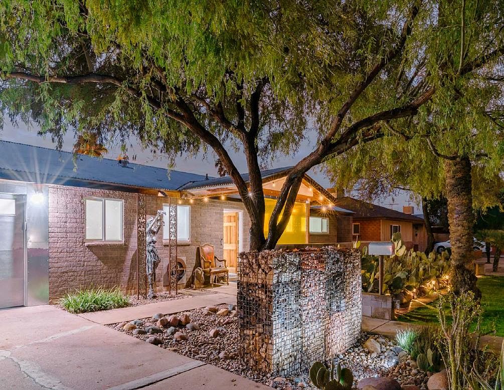 1726 S La Rosa Dr photo 2